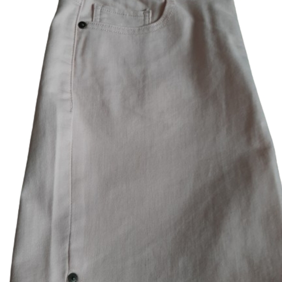 NWT 🍑 LIZ CLAIBORNE Light Peach Mid-Rise Shorts for Women - Size: 8 - Picture 4 of 14